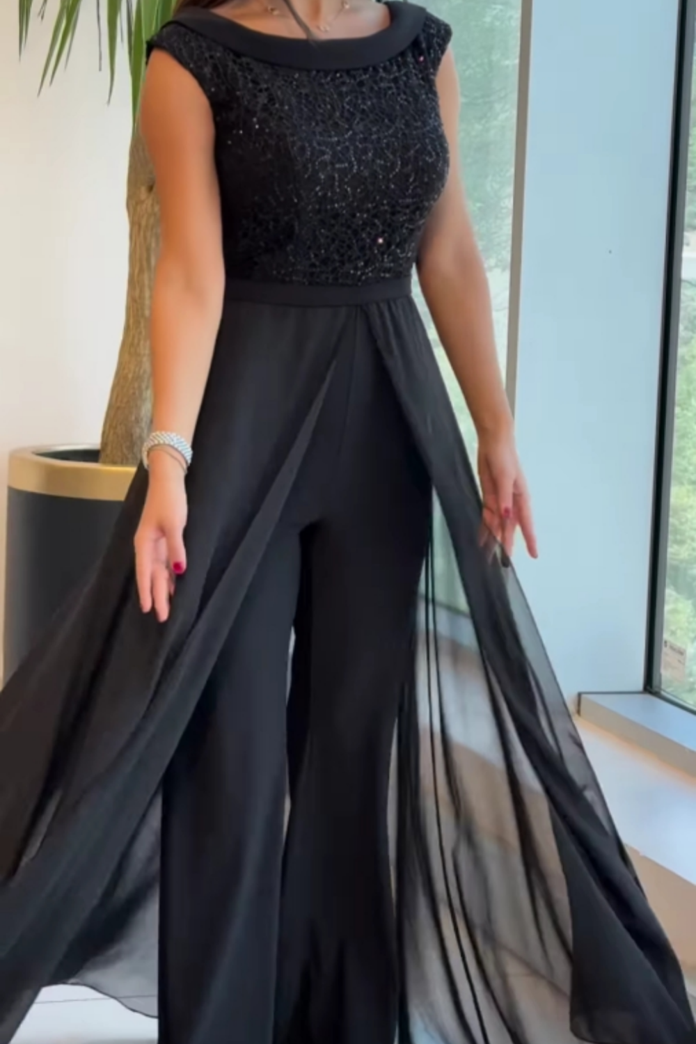 Avalon – Eleganter ärmelloser Jumpsuit