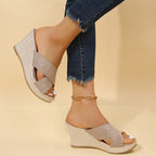 Carla – Entspannte Keil-Sandalen