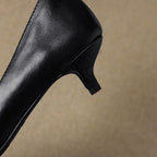 Orlisse Leder Kitten Heel Pumps