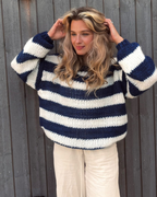 "Louisa | Gestreifter Strickpullover" can be rewritten as "Louisa | Streifenmuster Strickpullover".