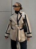 Lova | Modische Beige Jacke