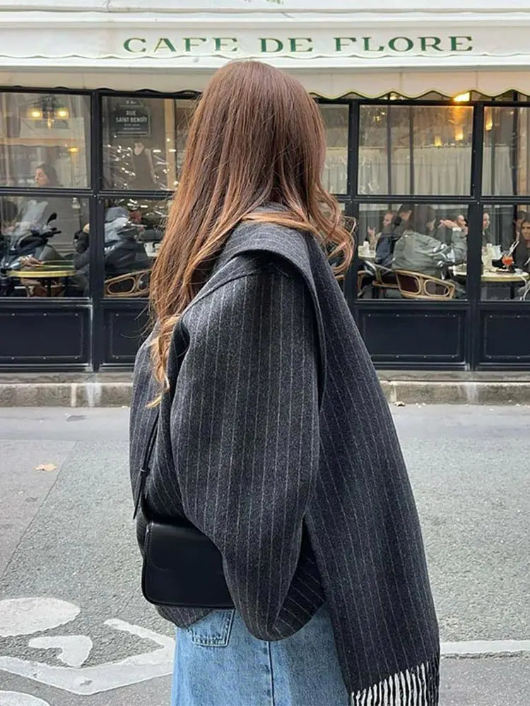 Juna | Elegante Damenjacke mit Schal in Streifen