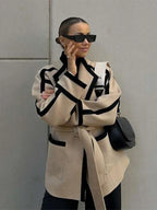 Lova | Modische Beige Jacke