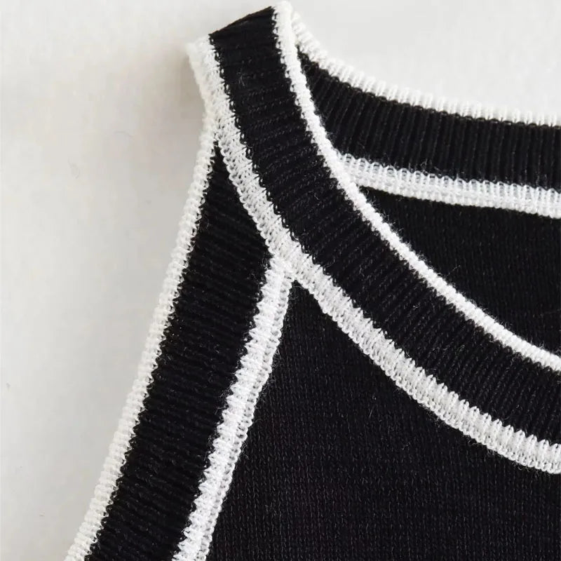 Odille | Black and White Blouse
