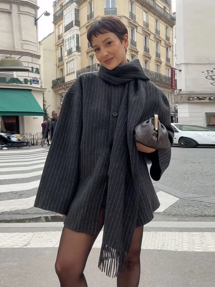 Juna | Elegante Damenjacke mit Schal in Streifen