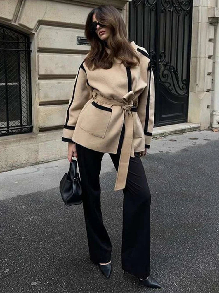 Lova | Modische Beige Jacke