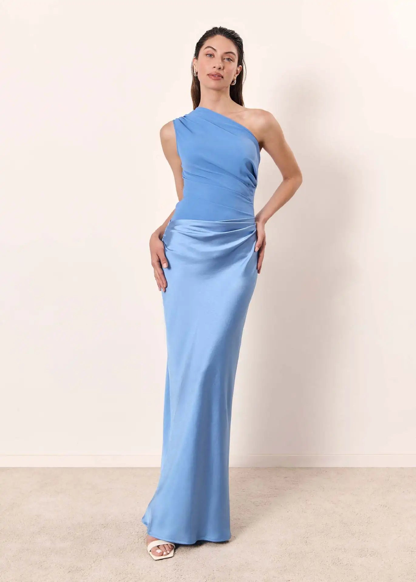 Maxikleid mit Schuldgefühl aus Satin