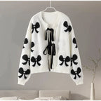 Annabel | Stilvoller Pullover mit Spitzenverschluss