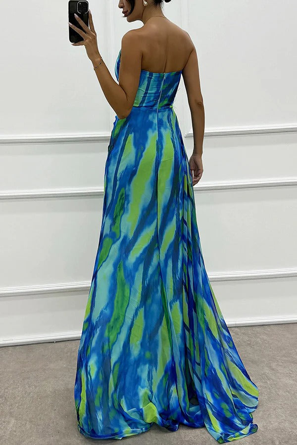 Vibrantes Drapiertes Kleid