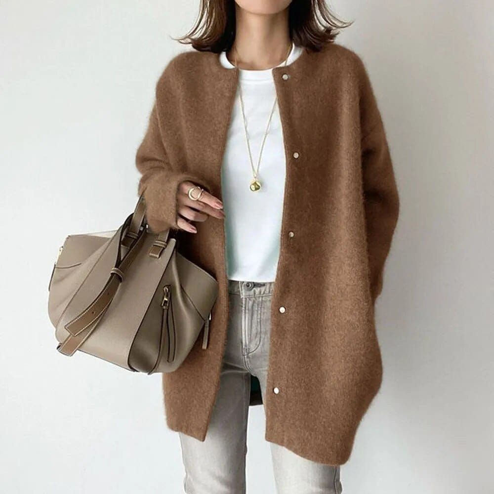 Leonie | Strickjacke mit Knopfdetails
