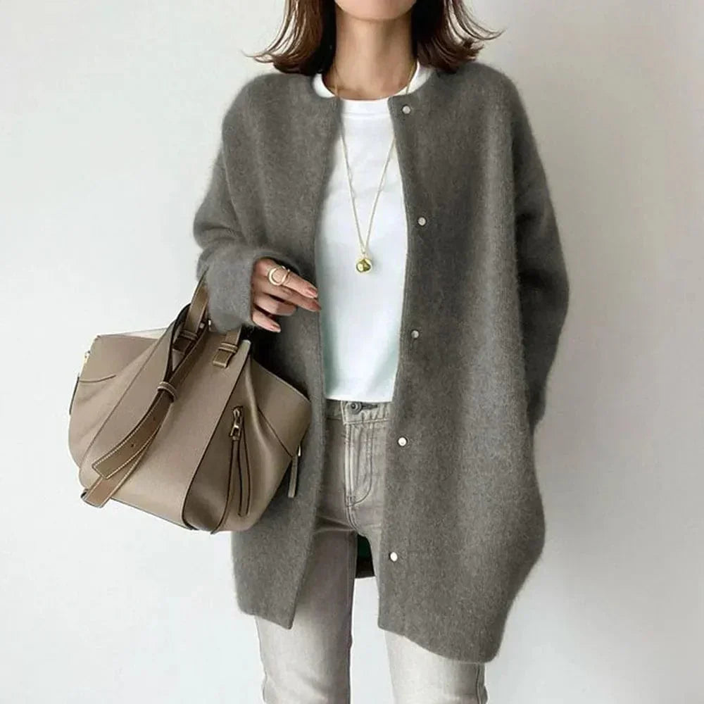 Leonie | Strickjacke mit Knopfdetails